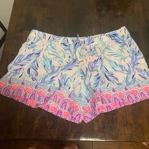 NWT - Lilly Pulitzer Katia Short 5”
